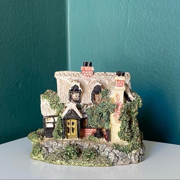 Miniature HOUSE FIGURINE The Aristocrat Collection EPL Tudor Cottage Collectible - Picture 3 of 9